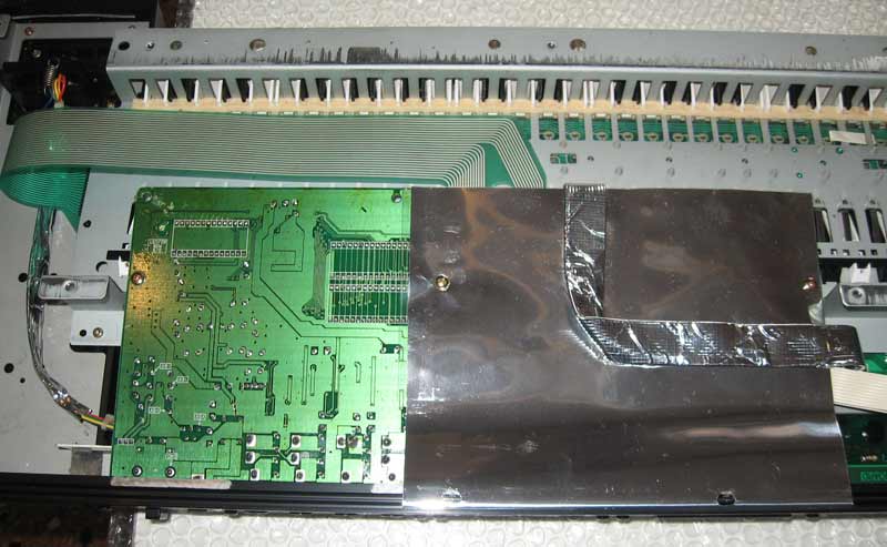 alt="Sintetizzatore Roland D-5 back panel