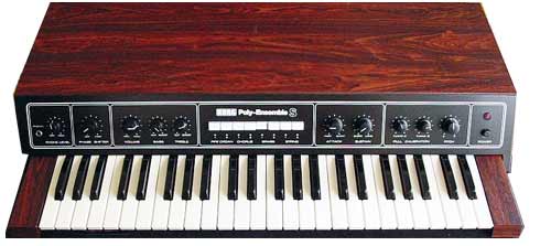 KORG   PE 2000