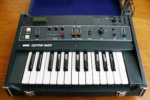 KORG   Bass 100