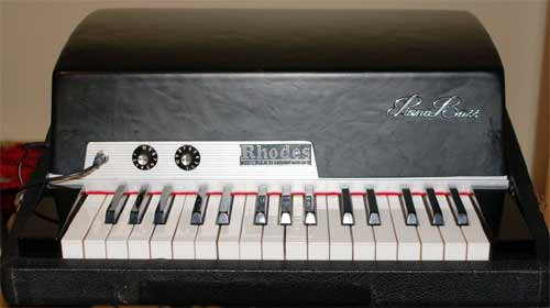 FENDER   Piano Bass